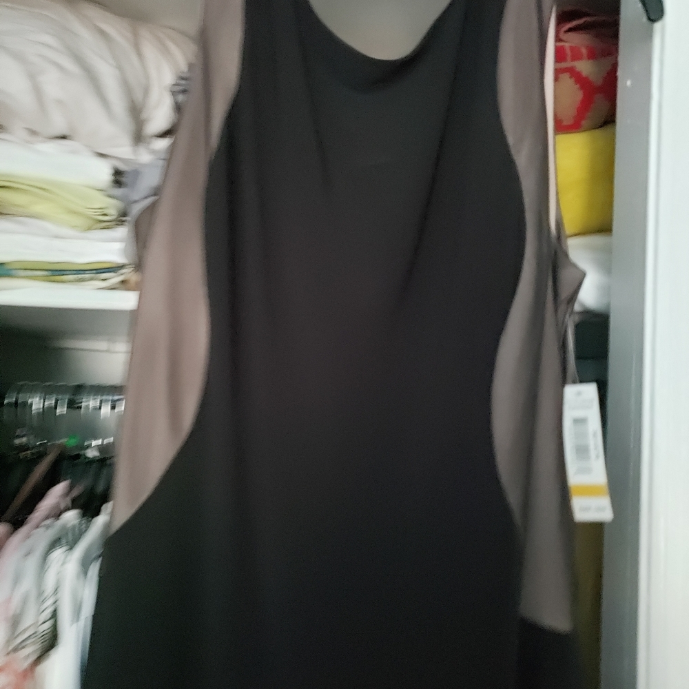 Dress - Picture 8 of 11